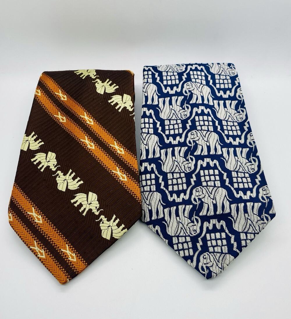 GRENADA by EXCELLO Vintage 70s Men's Textured Poly Wide Ties Elephant Print